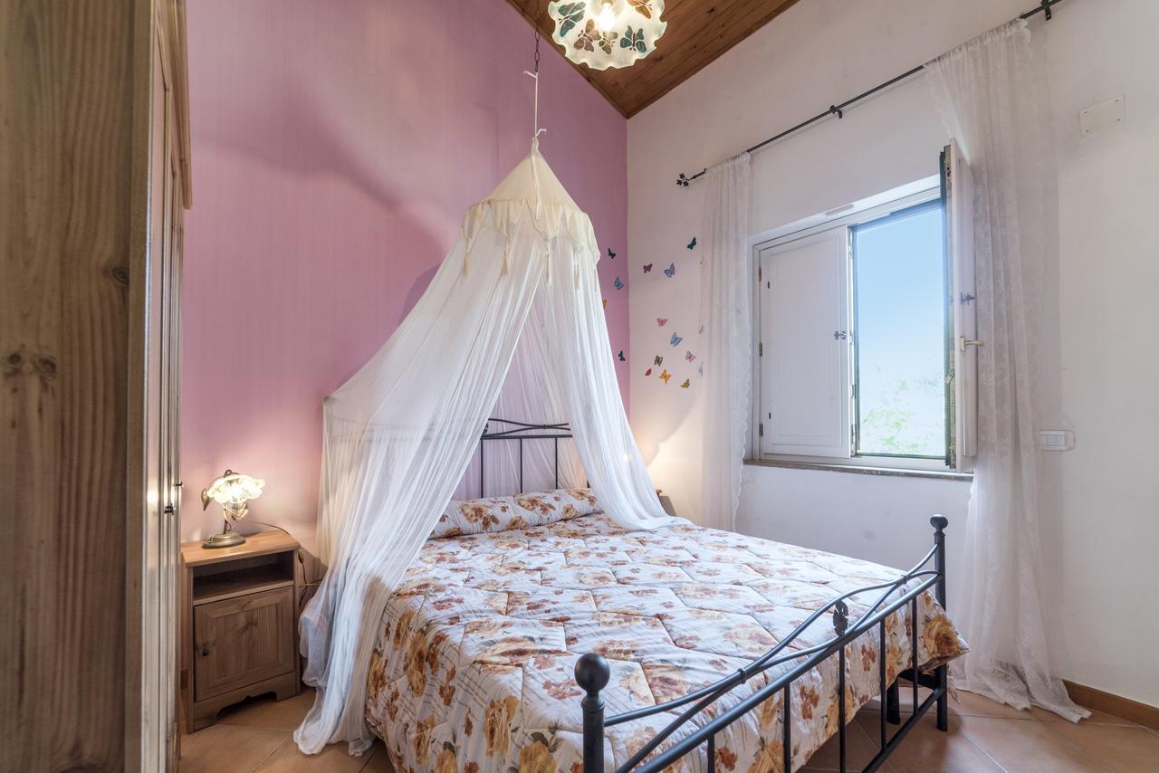 Country House Araba Phoenix กัสเตลลาบาเต ภายนอก รูปภาพ