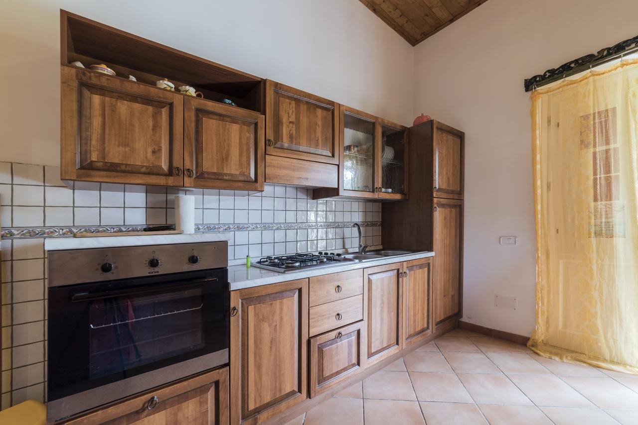 Country House Araba Phoenix กัสเตลลาบาเต ภายนอก รูปภาพ